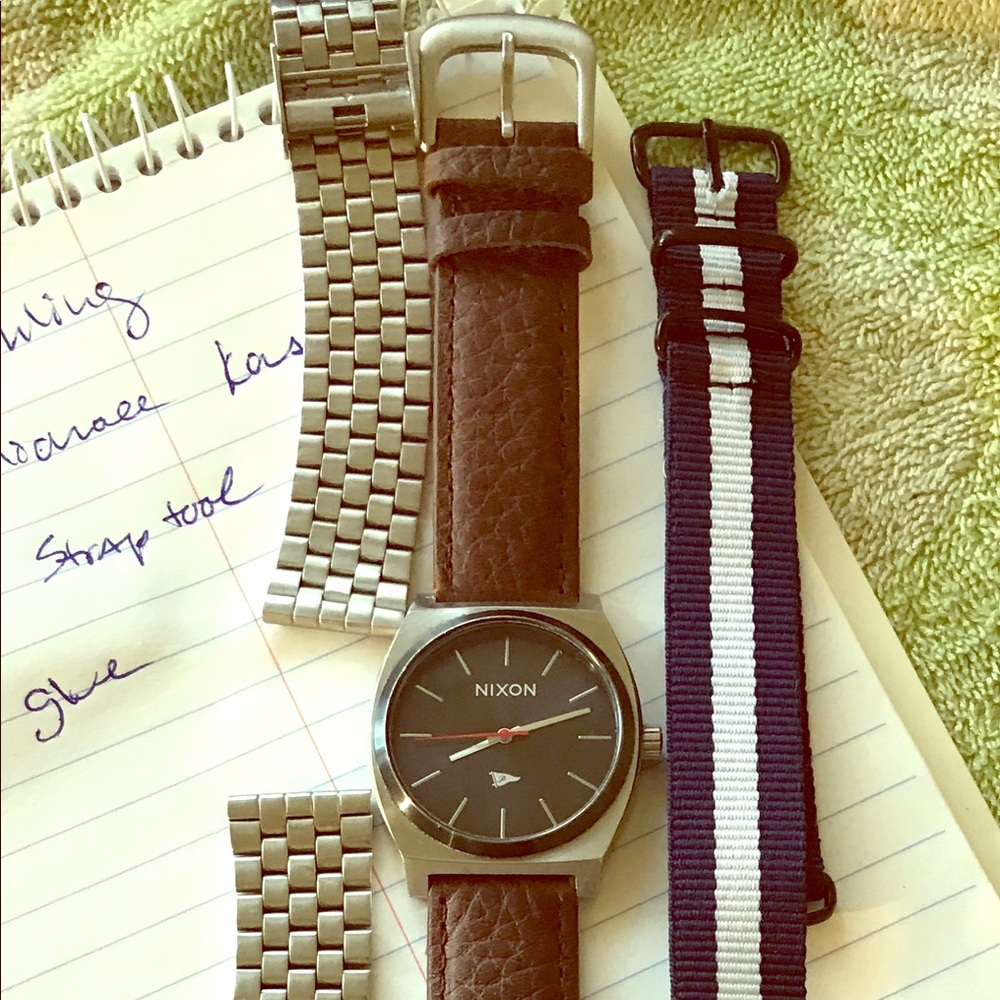 Nixon time teller